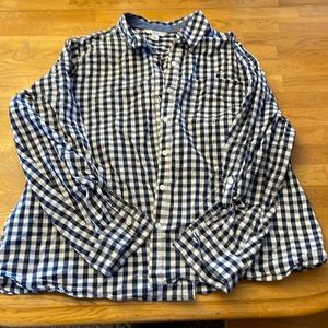 Women’s plaid gingham, long sleeve button-down